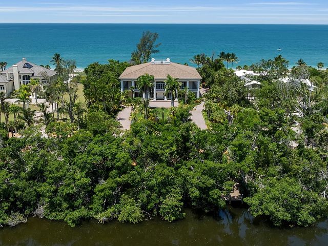 8132 SANDERLING ROAD, Sarasota, FL 34242
