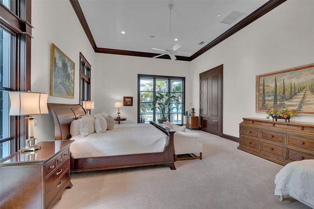 8132 SANDERLING ROAD, Sarasota, FL 34242