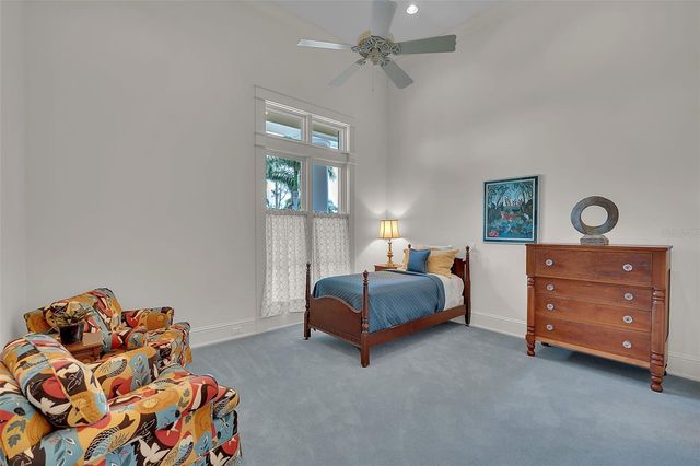 8132 SANDERLING ROAD, Sarasota, FL 34242