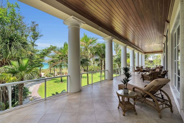 8132 SANDERLING ROAD, Sarasota, FL 34242