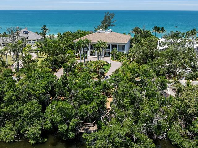 8132 SANDERLING ROAD, Sarasota, FL 34242