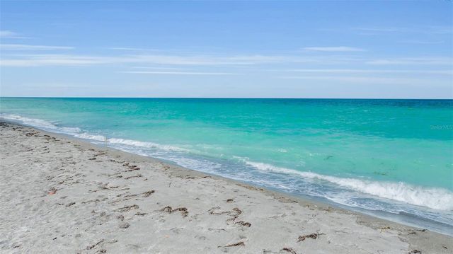 8132 SANDERLING ROAD, Sarasota, FL 34242