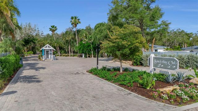 8132 SANDERLING ROAD, Sarasota, FL 34242