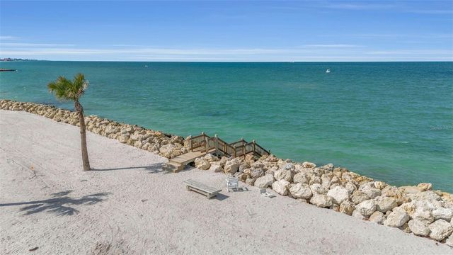 8132 SANDERLING ROAD, Sarasota, FL 34242
