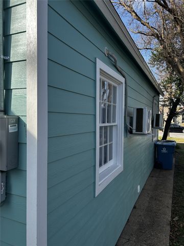 908 W Chestnut Street, Denison, TX 75020