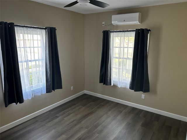 908 W Chestnut Street, Denison, TX 75020