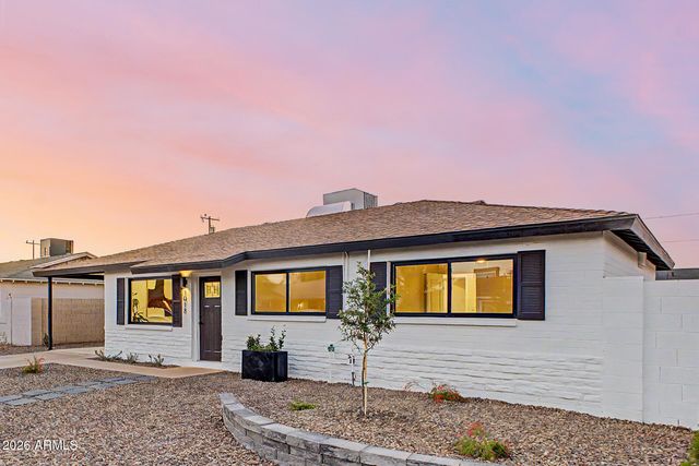 1018 E RUTH Avenue, Phoenix, AZ 85020