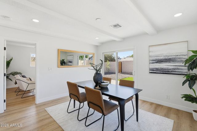 1018 E RUTH Avenue, Phoenix, AZ 85020