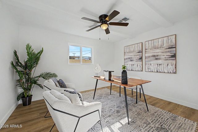1018 E RUTH Avenue, Phoenix, AZ 85020