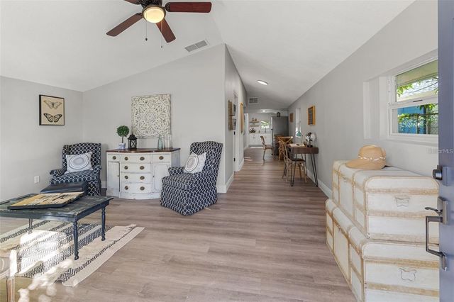 1606 E OSBORNE AVENUE, Tampa, FL 33610