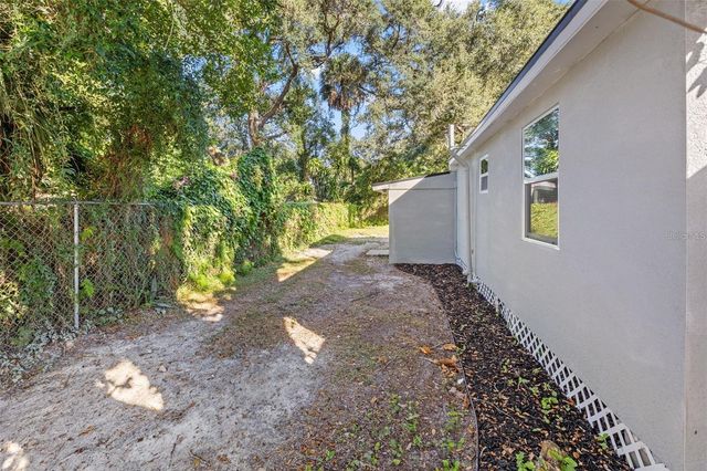 1606 E OSBORNE AVENUE, Tampa, FL 33610