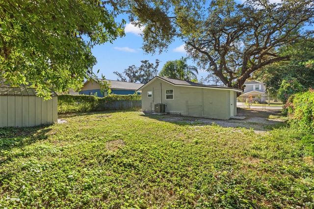 1606 E OSBORNE AVENUE, Tampa, FL 33610