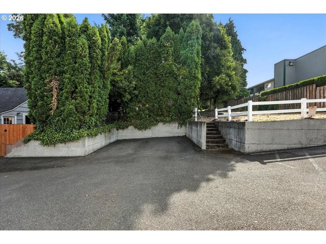 3144 Ne 103RD Pl, Portland, OR 97220