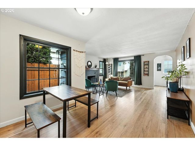 3144 Ne 103RD Pl, Portland, OR 97220