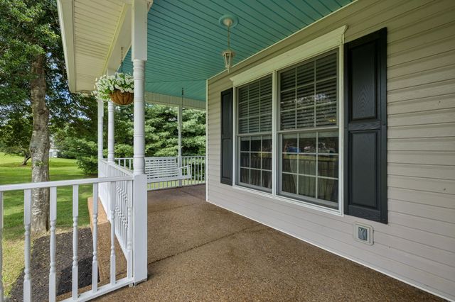 5008 Highpoint Rd, Pleasant View, TN 37146