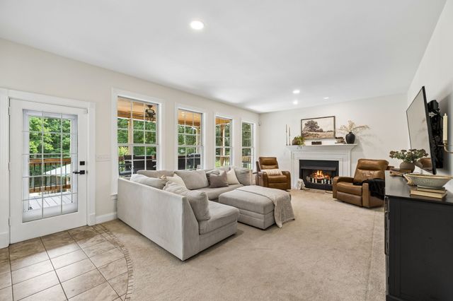5008 Highpoint Rd, Pleasant View, TN 37146