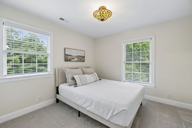 5008 Highpoint Rd, Pleasant View, TN 37146