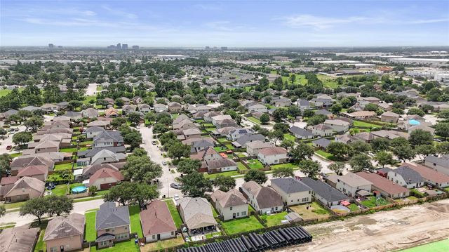 1019 Sawgrass Ridge Lane, Houston, TX 77073