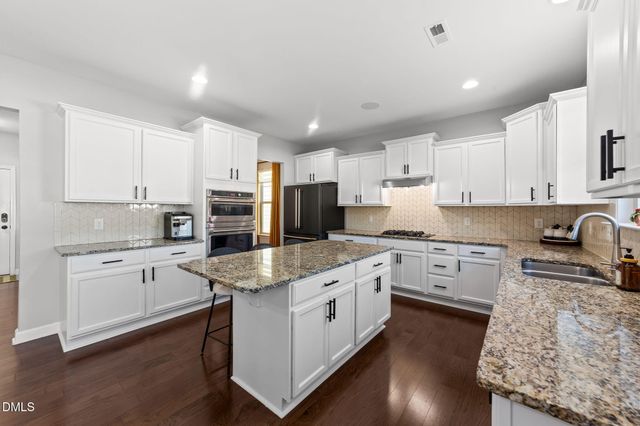 619 Laurel Berry Court, Apex, NC 27523