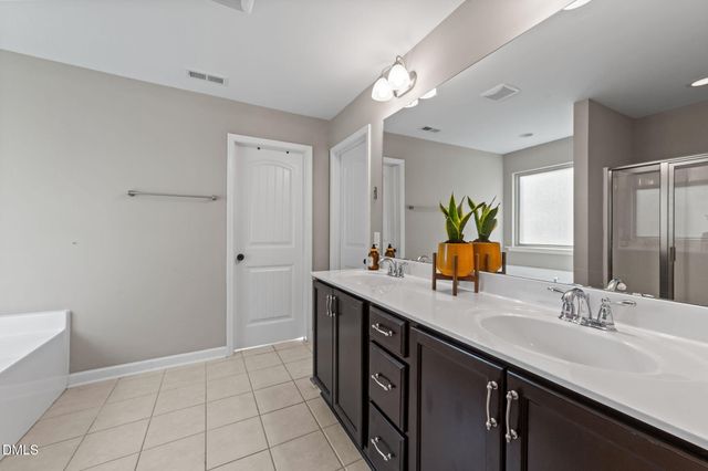 619 Laurel Berry Court, Apex, NC 27523