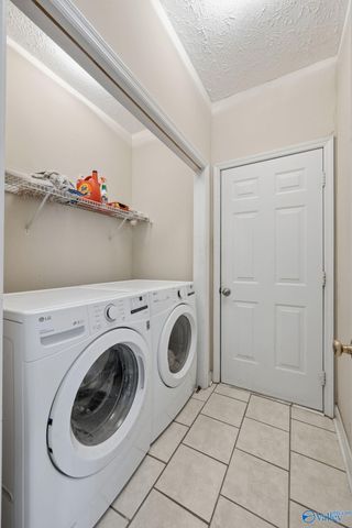 102 Redcliffe Drive NW, Huntsville, AL 35806