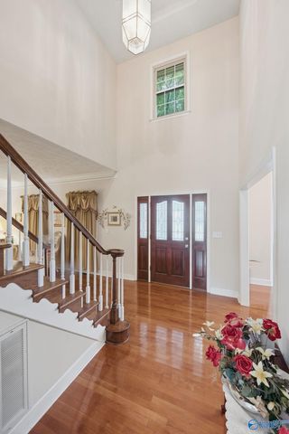 102 Redcliffe Drive NW, Huntsville, AL 35806