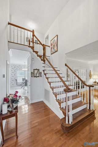 102 Redcliffe Drive NW, Huntsville, AL 35806