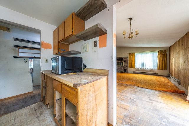 1216 E 70th Street, Tacoma, WA 98404
