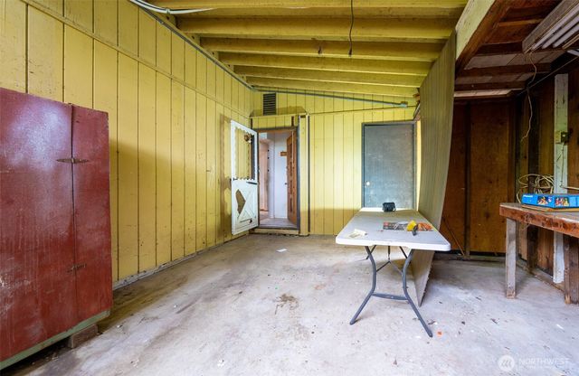 1216 E 70th Street, Tacoma, WA 98404