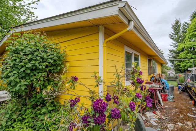 1216 E 70th Street, Tacoma, WA 98404