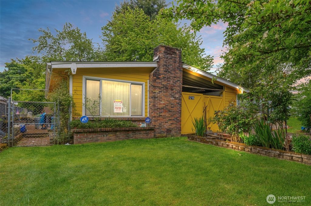 1216 E 70th Street, Tacoma, WA 98404