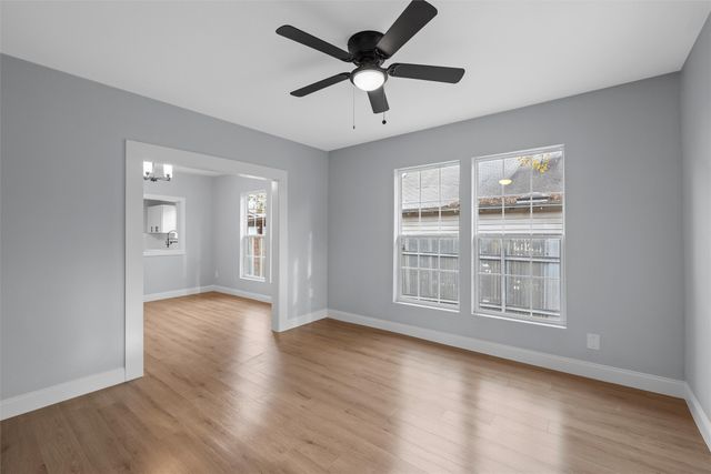 2111A HERRING Avenue, Waco, TX 76708