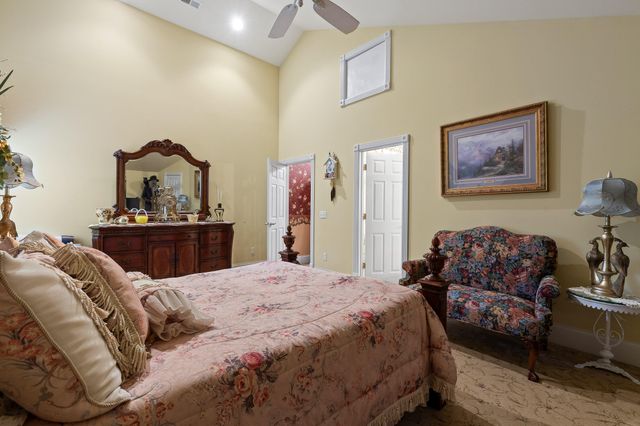 5 S Orchard Drive, Chickamauga, GA 30707