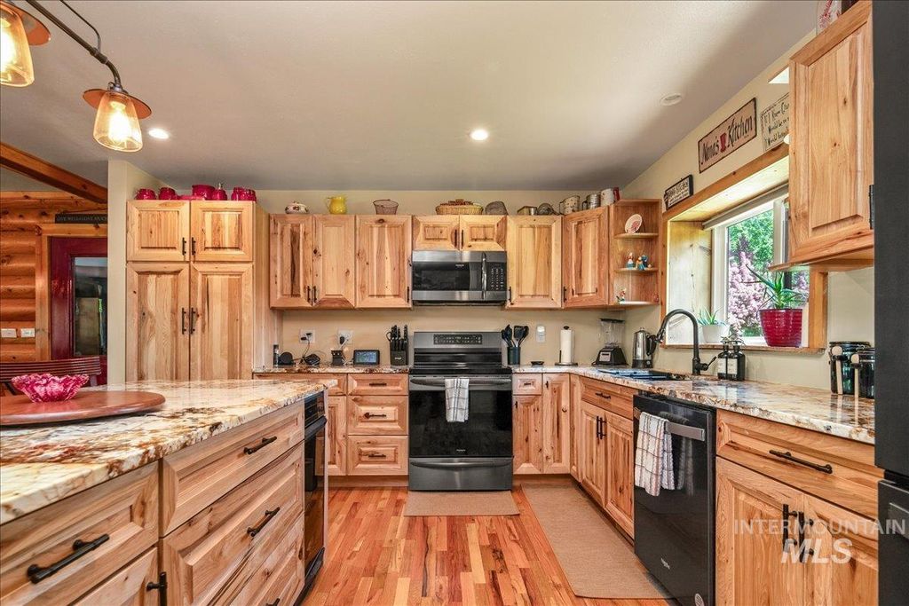 6856 Highway 55, Horseshoe Bend, ID 83629 photo 12