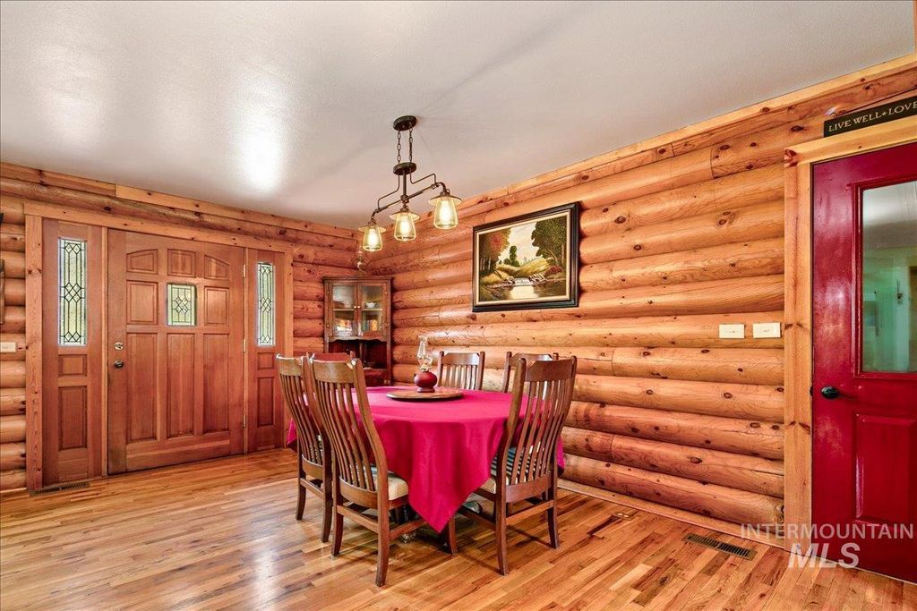 6856 Highway 55, Horseshoe Bend, ID 83629 photo 14