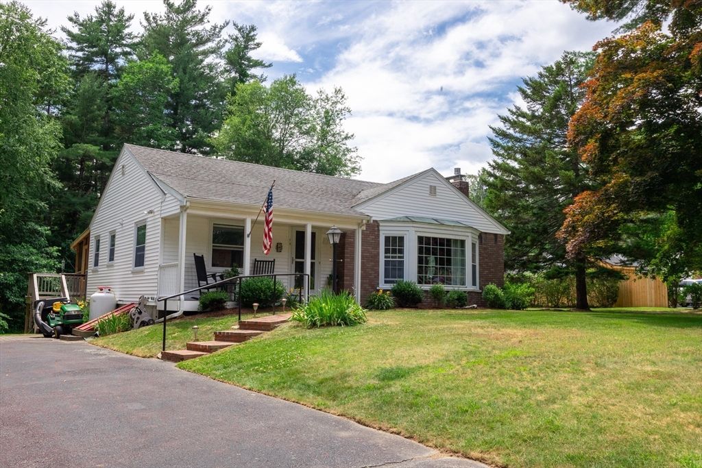 29 Bayberry Road, Hanson, MA 02341