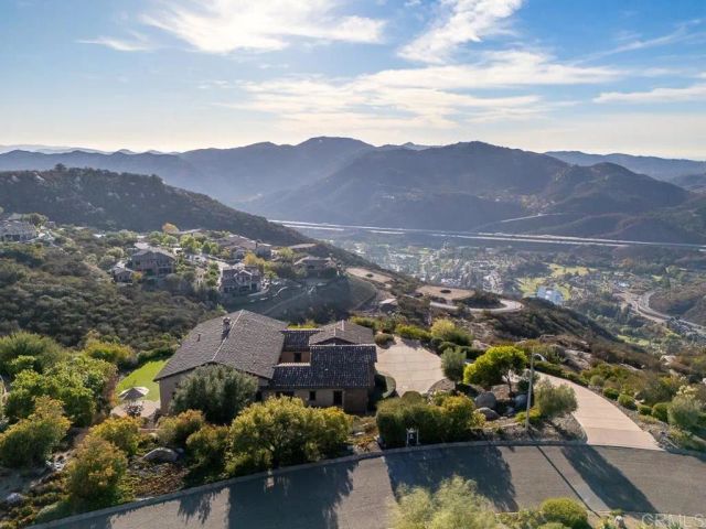 29472 Welk Highland Dr., Escondido, CA 92026