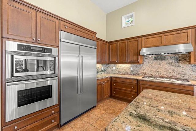 29472 Welk Highland Dr., Escondido, CA 92026