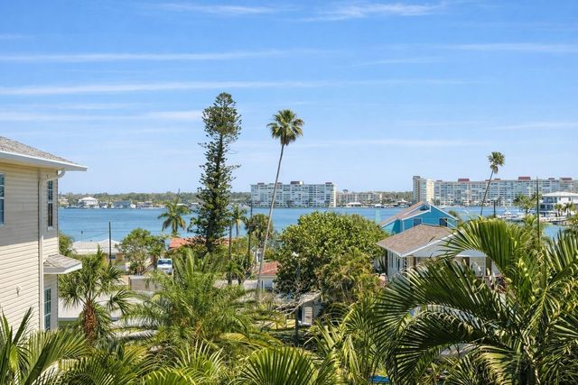 15467 GULF BOULEVARD 8, St Petersburg, FL 33708