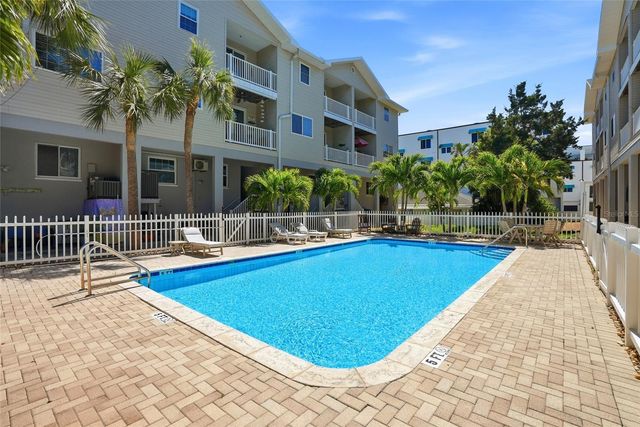 15467 GULF BOULEVARD 8, St Petersburg, FL 33708