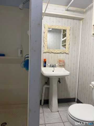 85 Bannister Street, Hartford, CT 06106