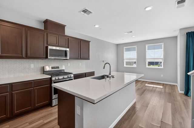 2937 Nimes Ln, Sacramento, CA 95834