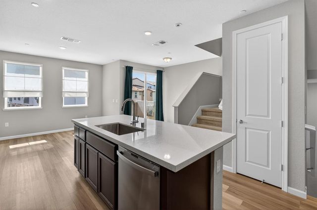 2937 Nimes Ln, Sacramento, CA 95834