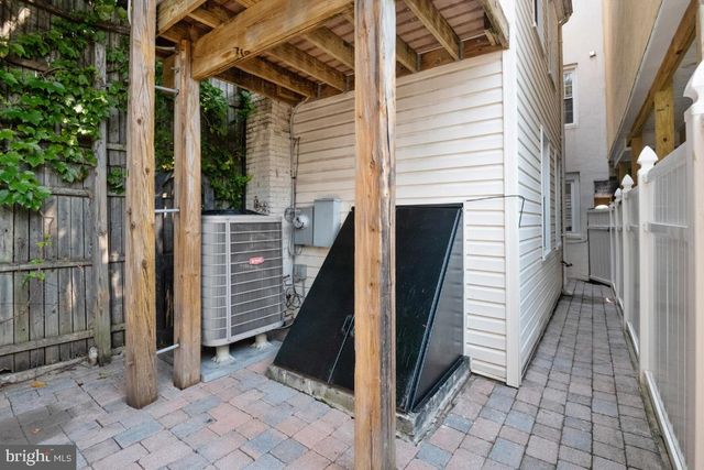 520 S BETHEL ST, Baltimore, MD 21231