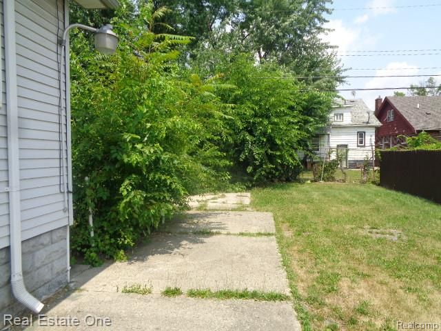 10074 Beechdale Street, Detroit, MI 48204
