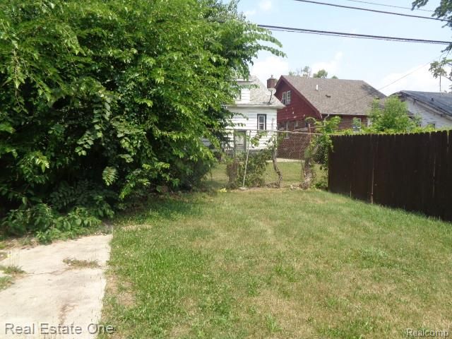 10074 Beechdale Street, Detroit, MI 48204