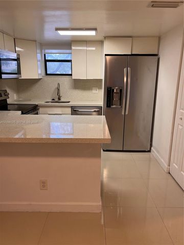 8290 Lake Dr 108, Doral, FL 33166