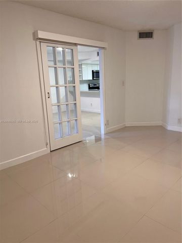 8290 Lake Dr 108, Doral, FL 33166