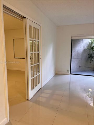 8290 Lake Dr 108, Doral, FL 33166