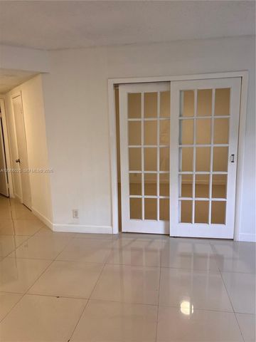 8290 Lake Dr 108, Doral, FL 33166